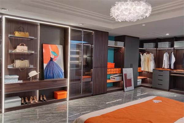 開(kāi)全屋定制店需要花費(fèi)很高的成本嗎？